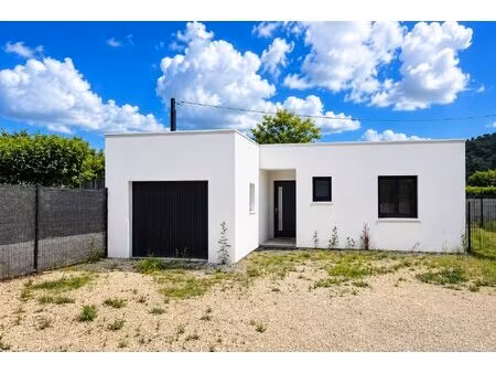 ruoms ? villa neuve de plain-pied  toit plat