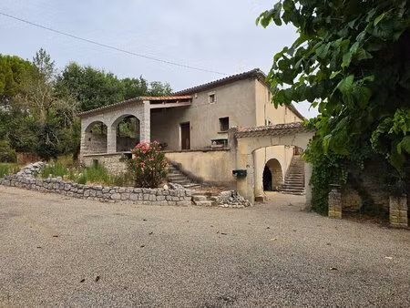 mas authenitique sur plus dun hectare de terrain