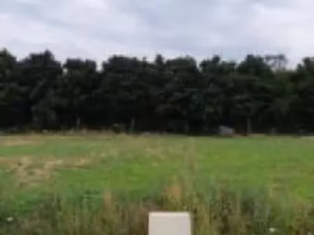 terrain à bâtir de 400 m² à bruyeres-le-chatel (91)