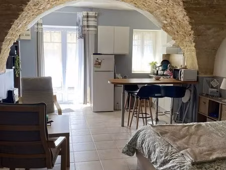 location appartement 1 pièce 31 m² à aujargues (30250)