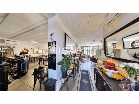 vente locaux professionnels 0 pièces 293 m² à saint-dizant-du-gua (17240)  180 000 €