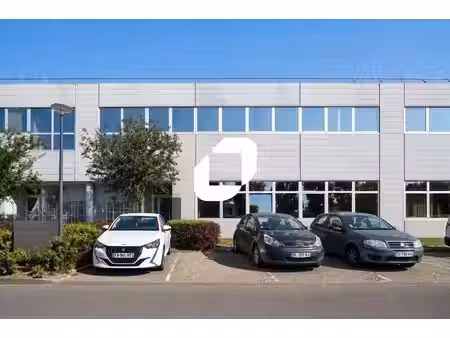 location bureaux 117m²