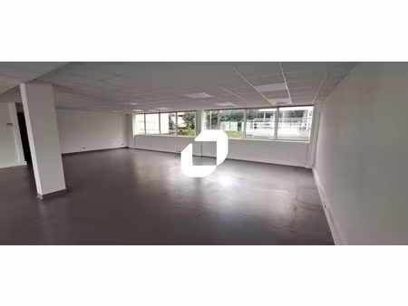 location bureaux 191 m² à 3 396 m²
