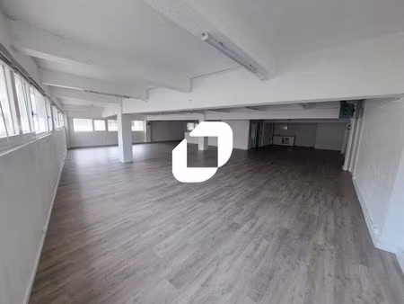 location bureaux 207 m² à 559 m²