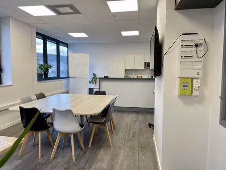 location bureaux 90 m²