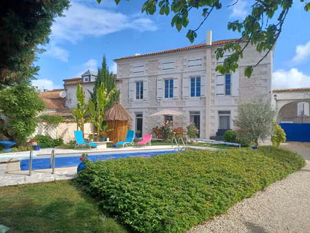 achat maison 7 pièces 198m² vars 16330