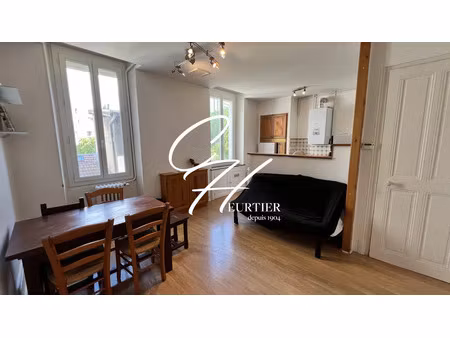 vente appartement 3 pièces 52m2 grenoble 38000 - 106000 € - surface privée