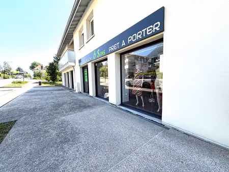vente local commercial 59m2 saint-ismier (38330) - 85000 € - surface privée