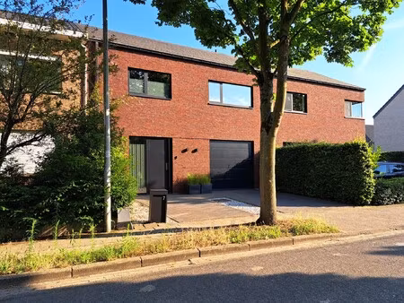 huis te huur in nijlen met 3 slaapkamers