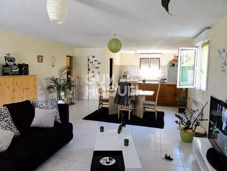 à louer - appartement t3 centre-ville bressols