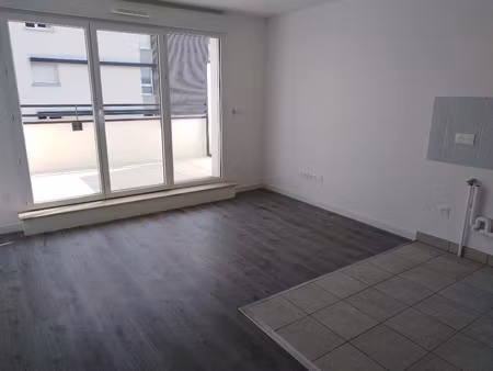 beau t2 42m2 avec terrasse à maromme