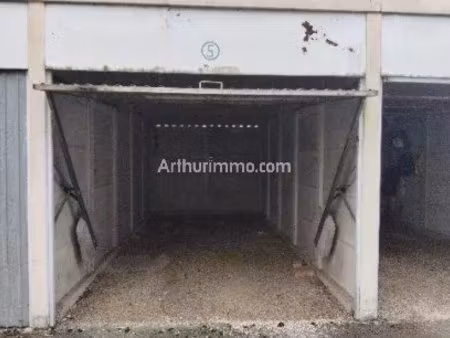location garage montmorot