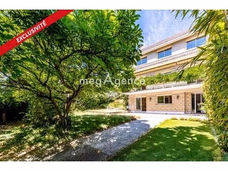 propriete familiale avec maison et annexe / 189m² / 5 chambres - avec terrasse et jardin a