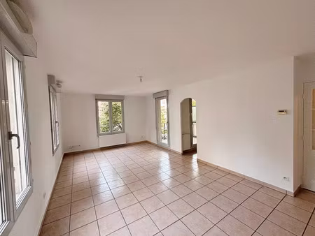 location appartement 3 pièces 67 m² à lyon 4 (69004)