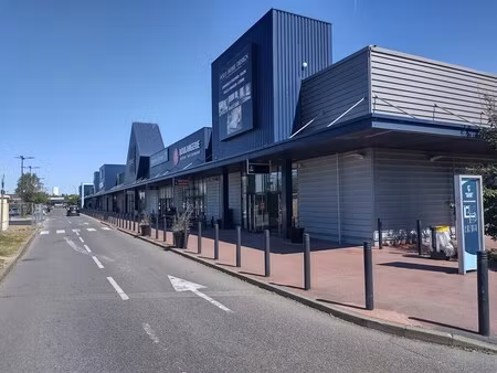 location commerce corbeil-essonnes 91100 402m² à 2379m²