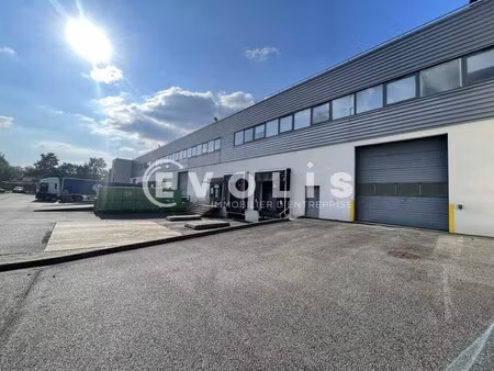 location entrepôt lieusaint 77127 5479m²