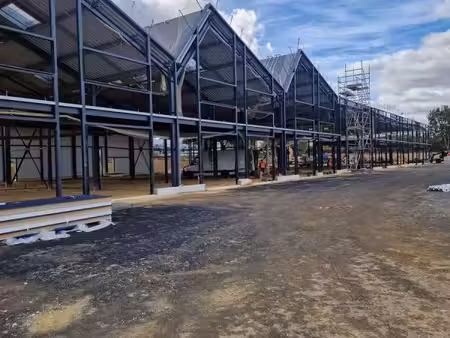 location local d’activités cergy 95000 395m²