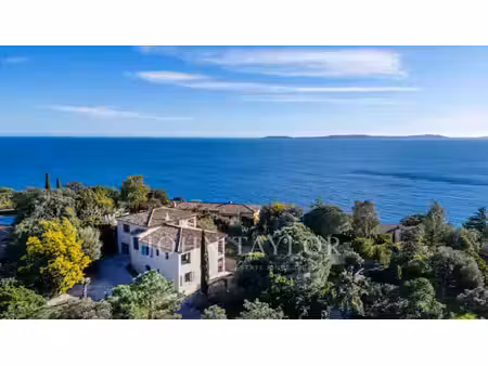 villa d'exception au rayol-canadel-sur-mer – vue mer panoramique et prestations haut de...