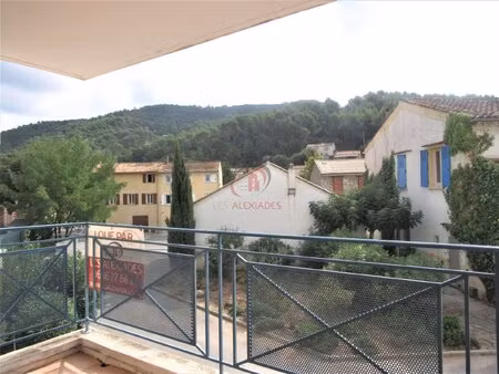 location appartement 3 pièces 68m² evenos 83330