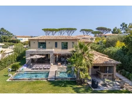 villa santi : villa moderne à vendre à saint-tropez  centre-vi