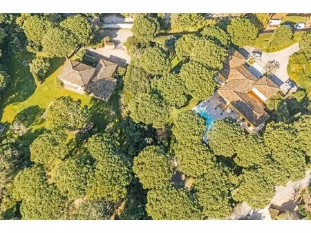 domaine pampelonna : domaine avec deux villas à vendre à sain