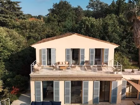 villa saint-joseph avec vue mer à vendre à saint-tropez  centr