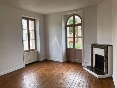 appartement fontenay le comte 2 pièce(s)