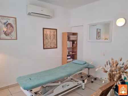 location locaux professionnels 3 pièces 13.65 m² à salon-de-provence (13300)  430 €