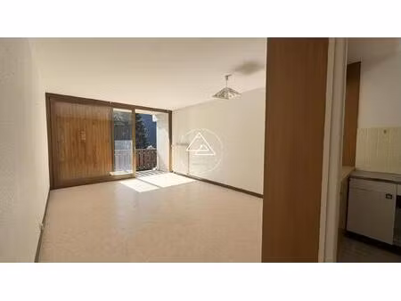 appartement à rénover de 1 chambre proche du centre de saint jean d'aulps
