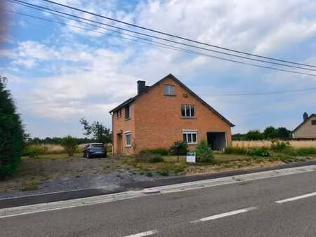 maison 4 façades + terrain de +/- 20 mètres de façade