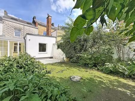 spacieuse maison 3 ch. avec jardin et terrasse à salzinnes