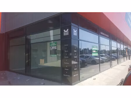 location local commercial
