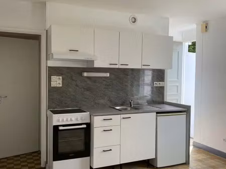 location appartement 2 pièces 35 m² à avesnes-sur-helpe (59440)