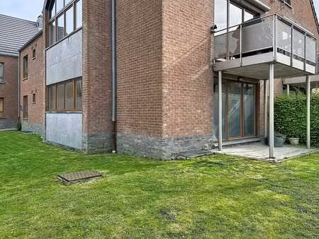 appartement avec terrasse et jardin
