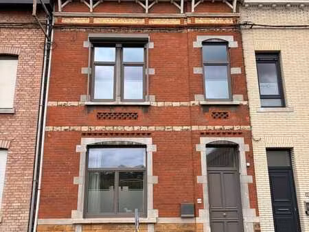 belle maison entièrement rénovée 4 chambres