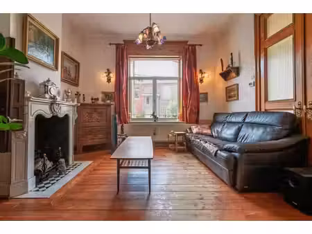 maison spacieuse avec 5 chambres
