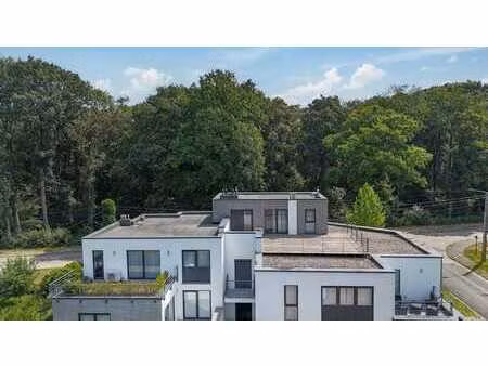 superbe penthouse 3 chambres situé dans un cadre verdoyant