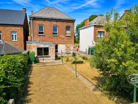 spacieuse maison 4 façades avec jardin et garage