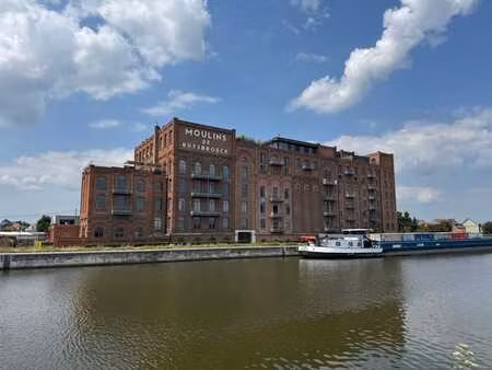 loft unique avec 2 chambres  terrasse et vue sur le canal