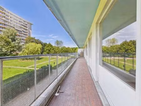 appartement deux chambres avec cave et jardin commun