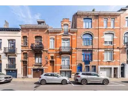 superbe maison de maître + flat indépendant ou espace pro