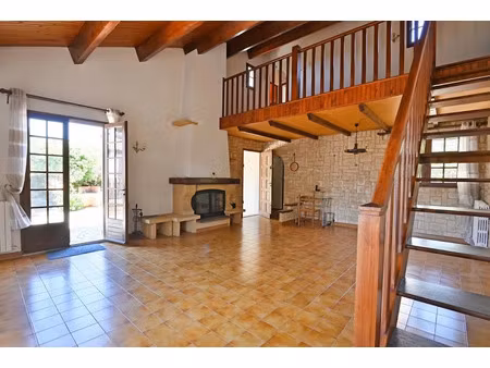 vente maison 5 pièces 129 m² à arles (13200)  380 000 €