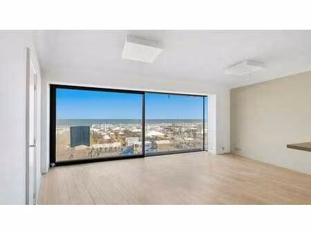 appartement non meublé avec vue sur la mer près de rubensple