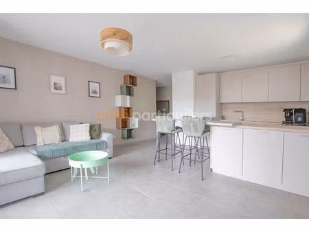 location appartement 4 pièces 76 m² à cessy (01170)  2 200 €