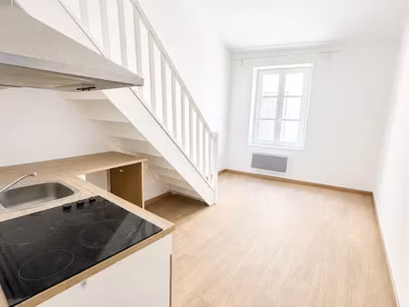 location appartement 2 pièces 30 m² à nimes (30000)  620 €