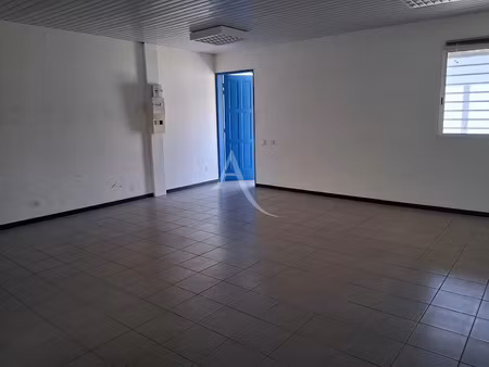 location locaux professionnels 0 pièces 48 m² à remire montjoly (97354)  868 €