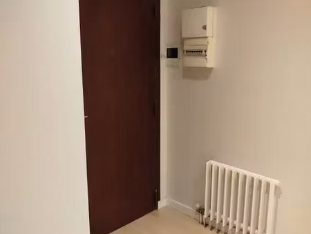 location appartement 3 pièces 75 m² à villeurbanne (69100)