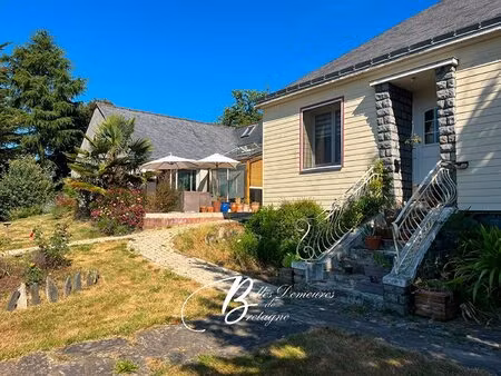 a vendre maison de plain-pied avec piscine intérieure