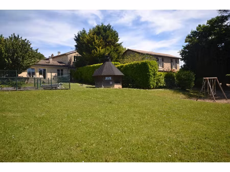 vente maison 16 pièces 4167 m² pommiers (69480)