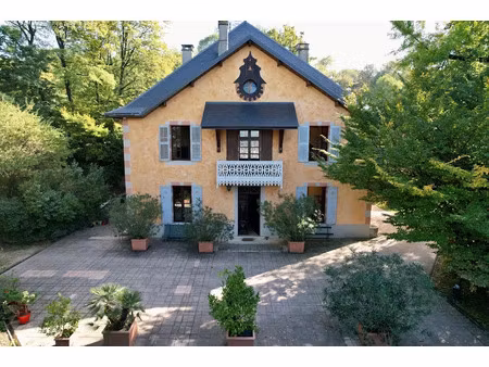 vente propriété 8 pièces 270 m² à chambery (73000)  790 000 €